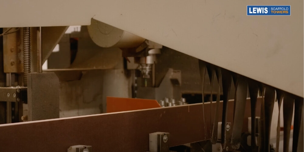 turret picking up cutter 4